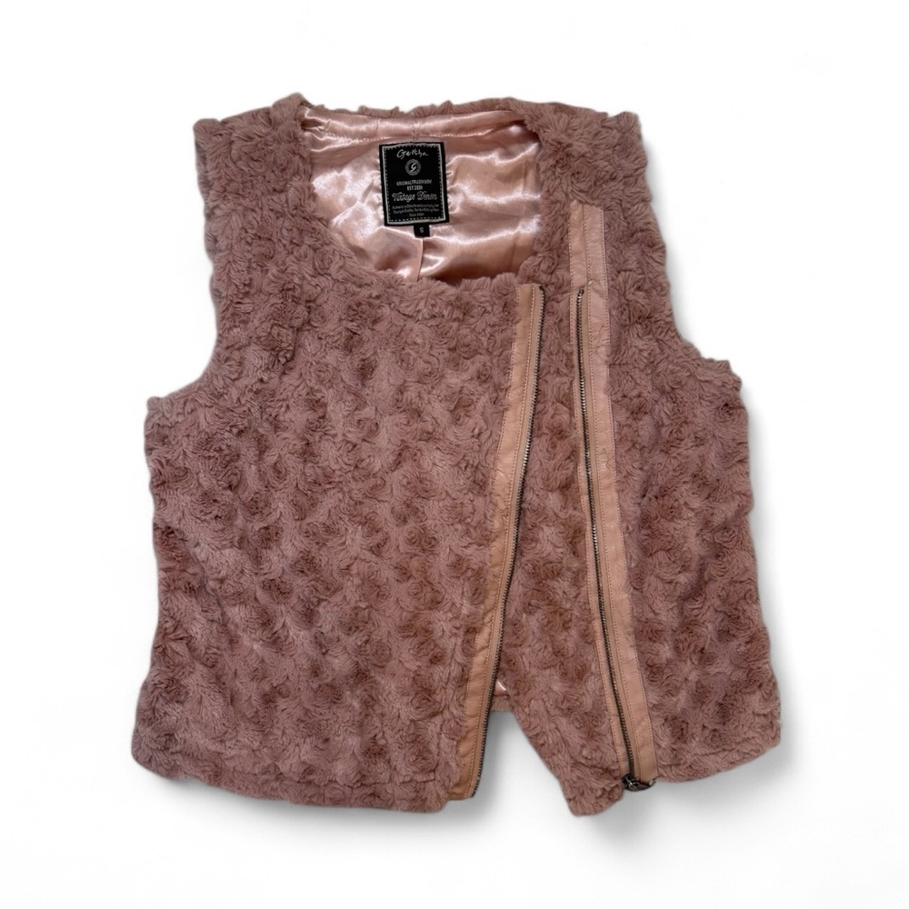 Women’s Faux Fur Vest with Asymmetrical Zipper – Blush Pink